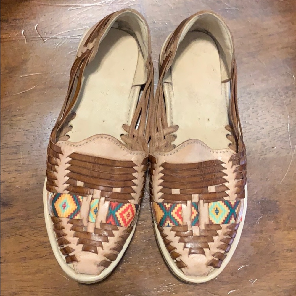Sandles
